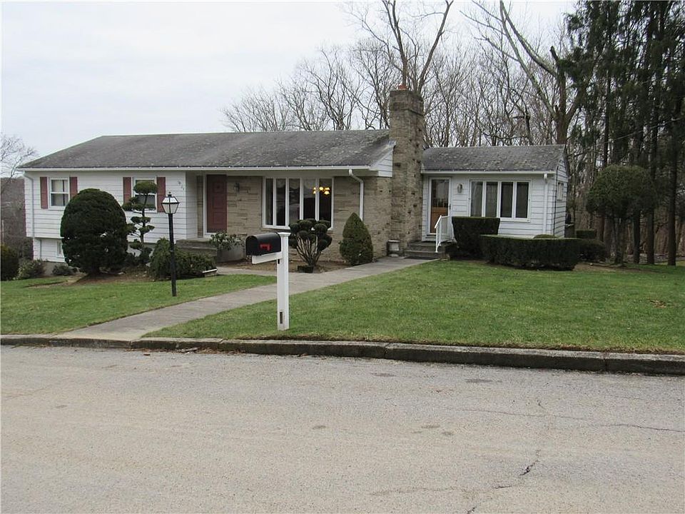 1st image of 44 Linwood Dr