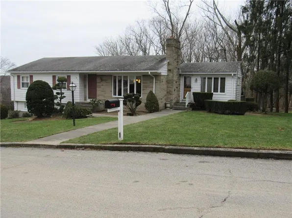 44 Linwood Dr, Johnston, RI 02919