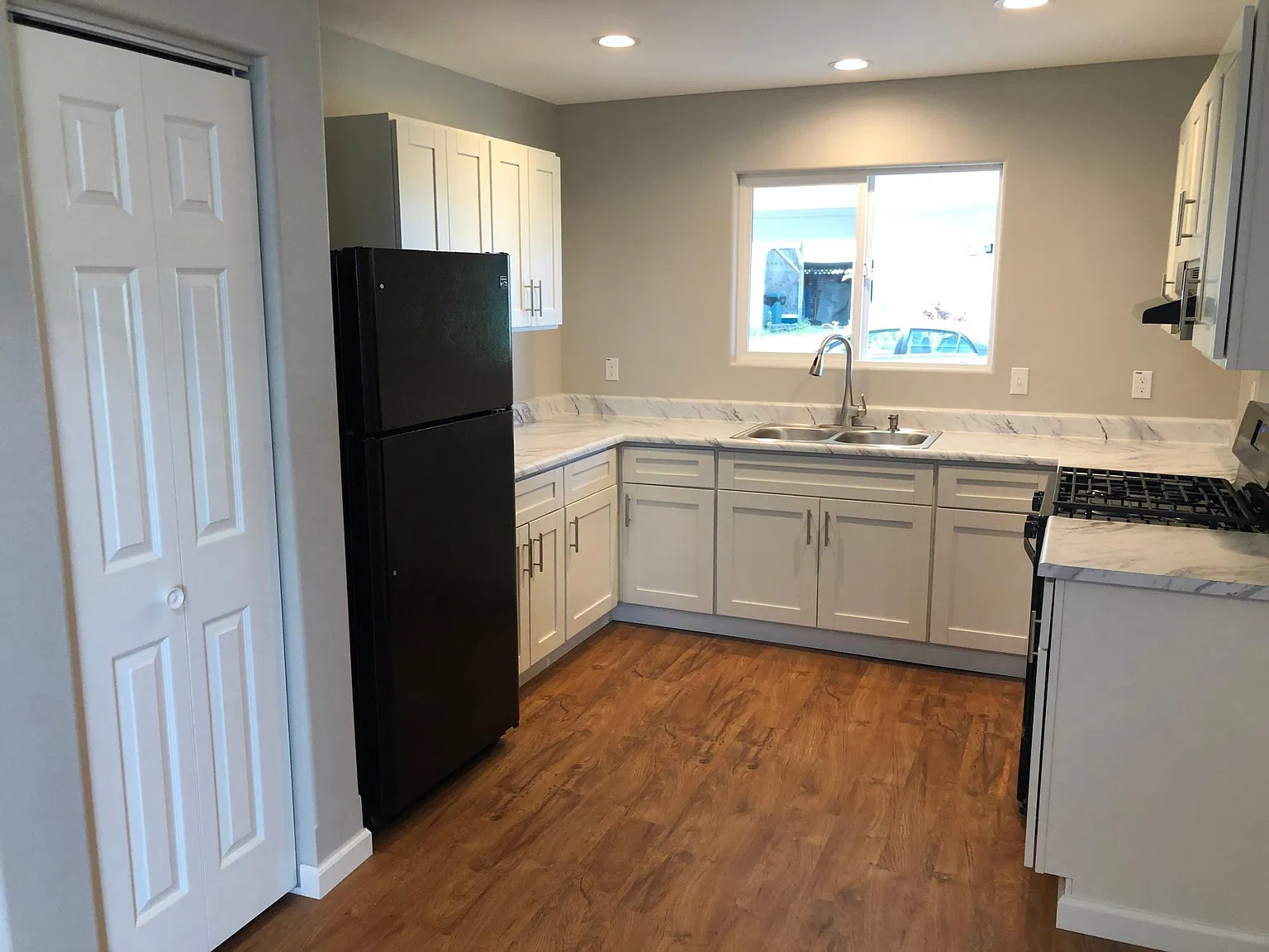 552 Iwalani St — Photo 3