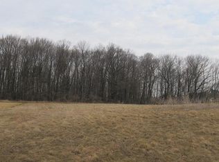 W1822 Windmor Dr, Sheboygan, WI 53083