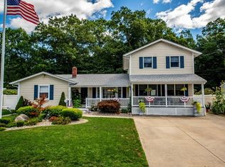 853 Pine Hill Dr, New Bedford, MA 02745