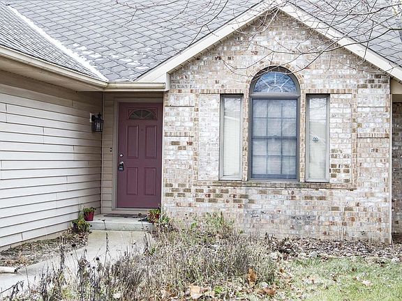 2nd image of 1701 N Oriole Dr