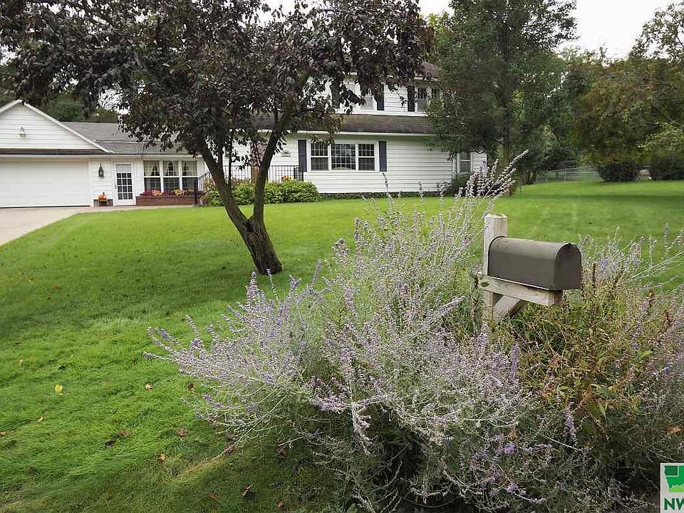 1st image of 4537 Manor Cir
