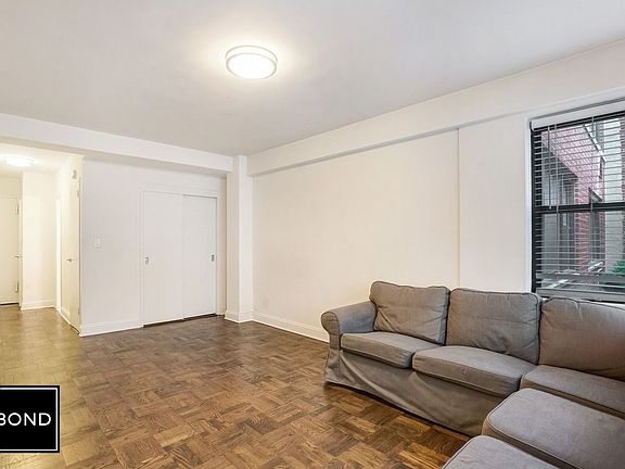 4th image of 20 Beekman Pl APT 1C