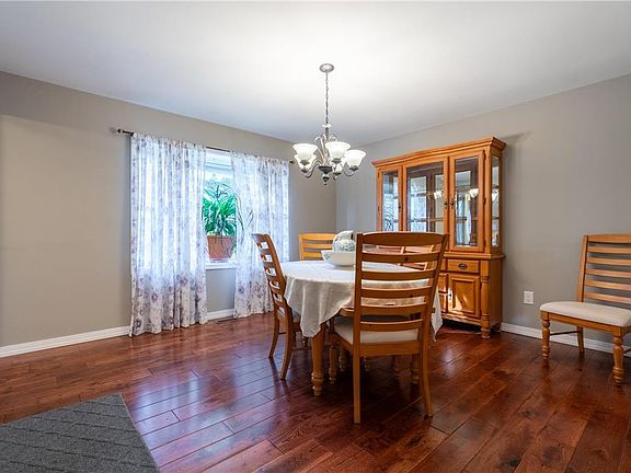 4th image of 3860 Danberry Dr