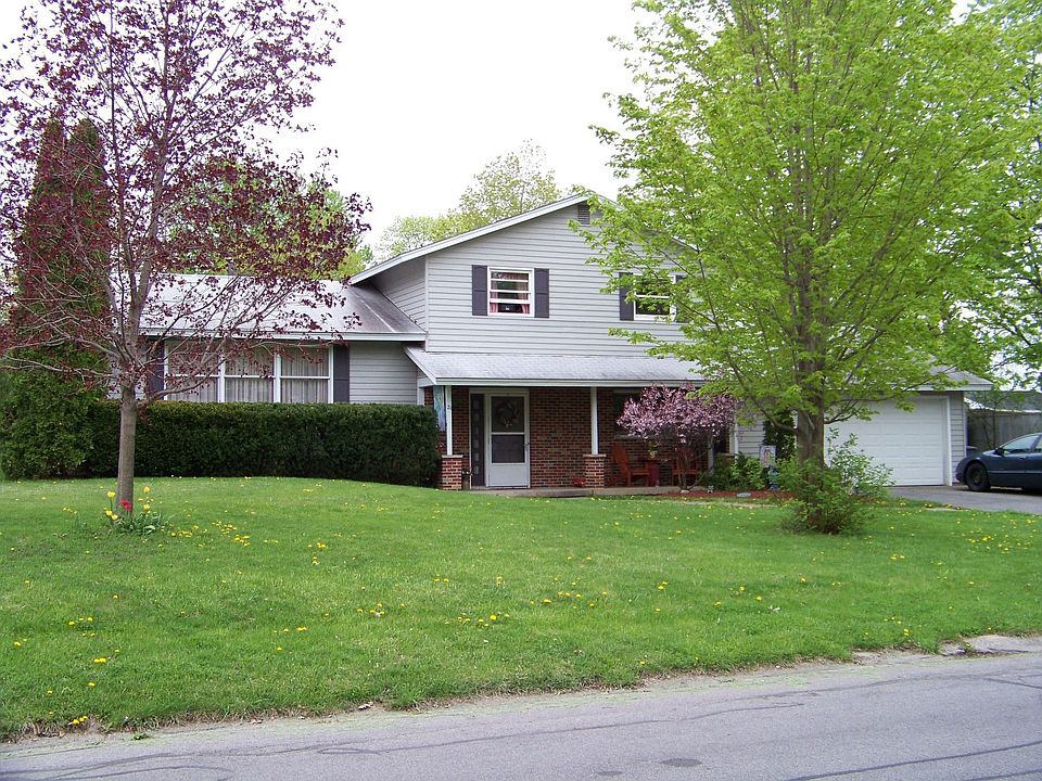 1st image of 21 Lorraine Cres