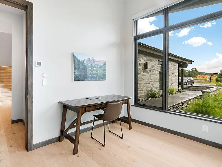 140 Monitor Dr — Photo 26