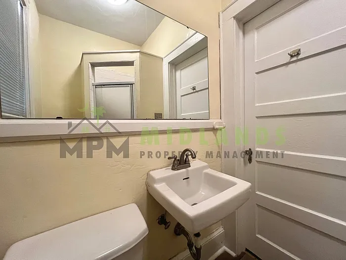 2501 Blossom St — Photo 9