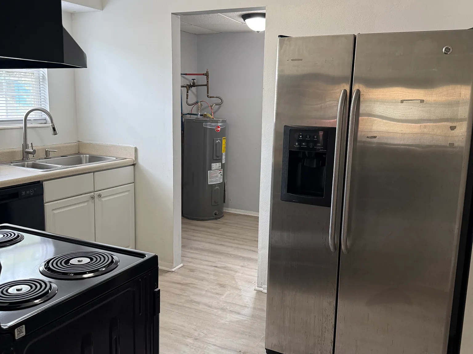 3 bed, 1275 sqft, $2,000 — Photo 3