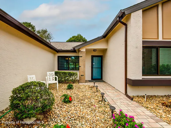 7499 Heather Walk Dr, Weeki Wachee, FL 34613
