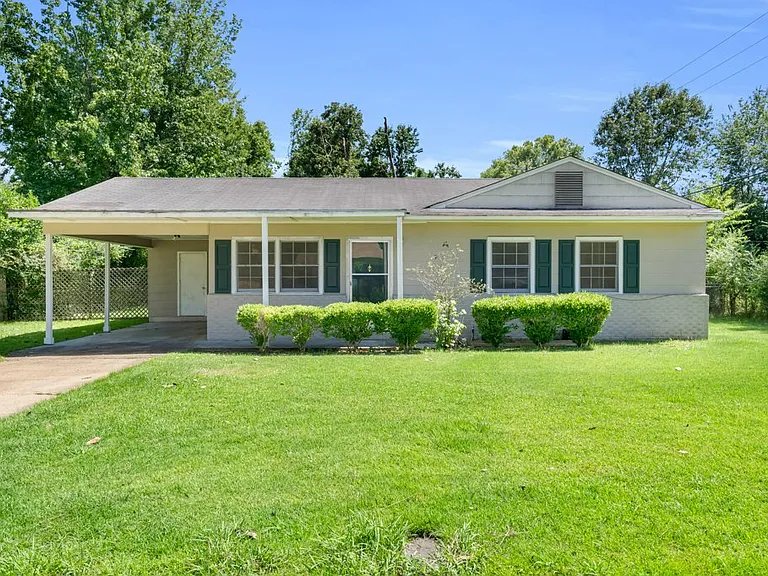 706 Cypress St — Photo 1