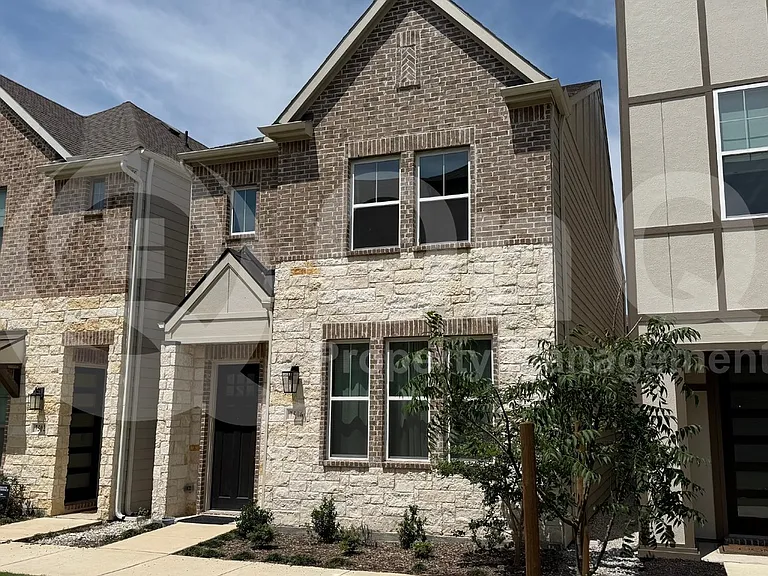 7506 Edgeware Rd — Photo 2