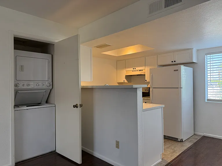 310 S Wilson St #202 — Photo 10