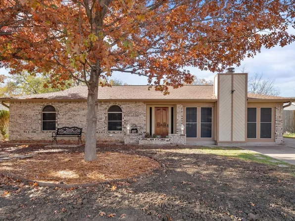 4512 Easy St, Fort Worth, TX 76117