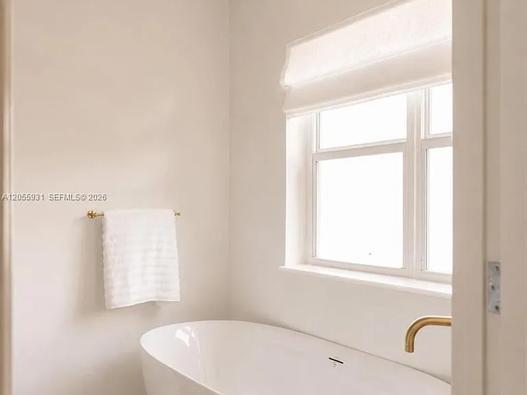 3190 Sheridan Ave — Photo 29