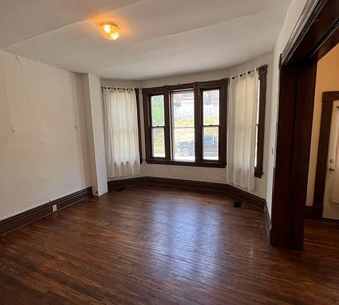 4th image of 318 Harrison Ave #318