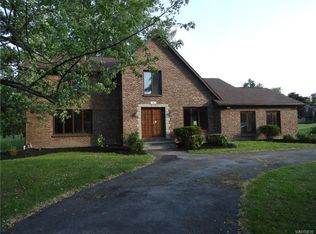 19 Timberlane Dr, Buffalo, NY 14221