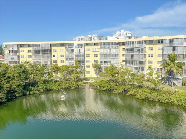 2930 Point East Dr APT E109, North Miami Beach, FL 33160