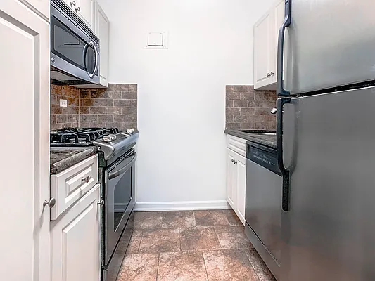 Rented by Brown Harris Stevens | media 9