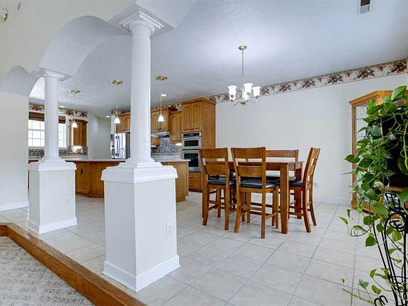 5th image of 401 Kate McClanahan Dr