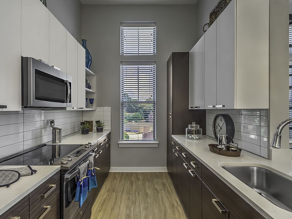 Modern kitchens with designer slate appliances