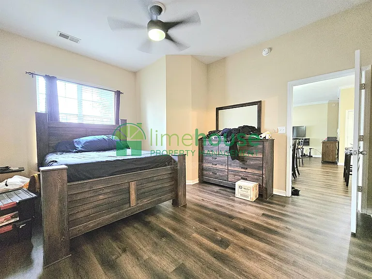 1400 Granby St #104 — Photo 9