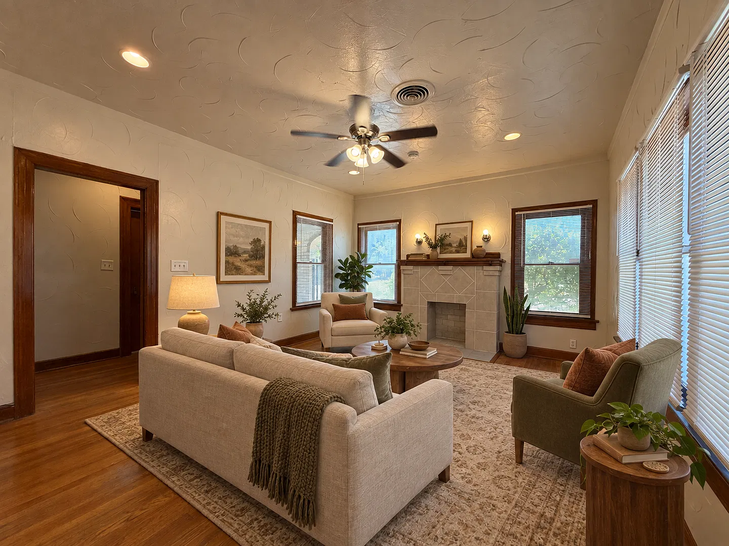 Available Now 3 Bed 2 Bath Home In Fort Worth — Photo 4