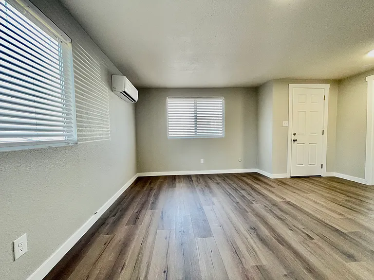 2103 1st St S #2105 — Photo 7