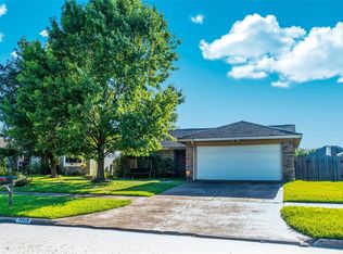 10519 Lofty Pines Dr, Houston, TX 77065