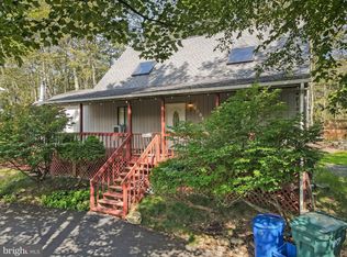 6084 Boardwalk Dr, Tobyhanna, PA