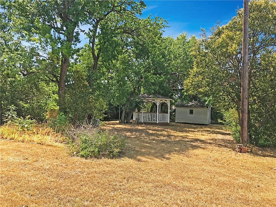 1st image of 642 Hill City Dr