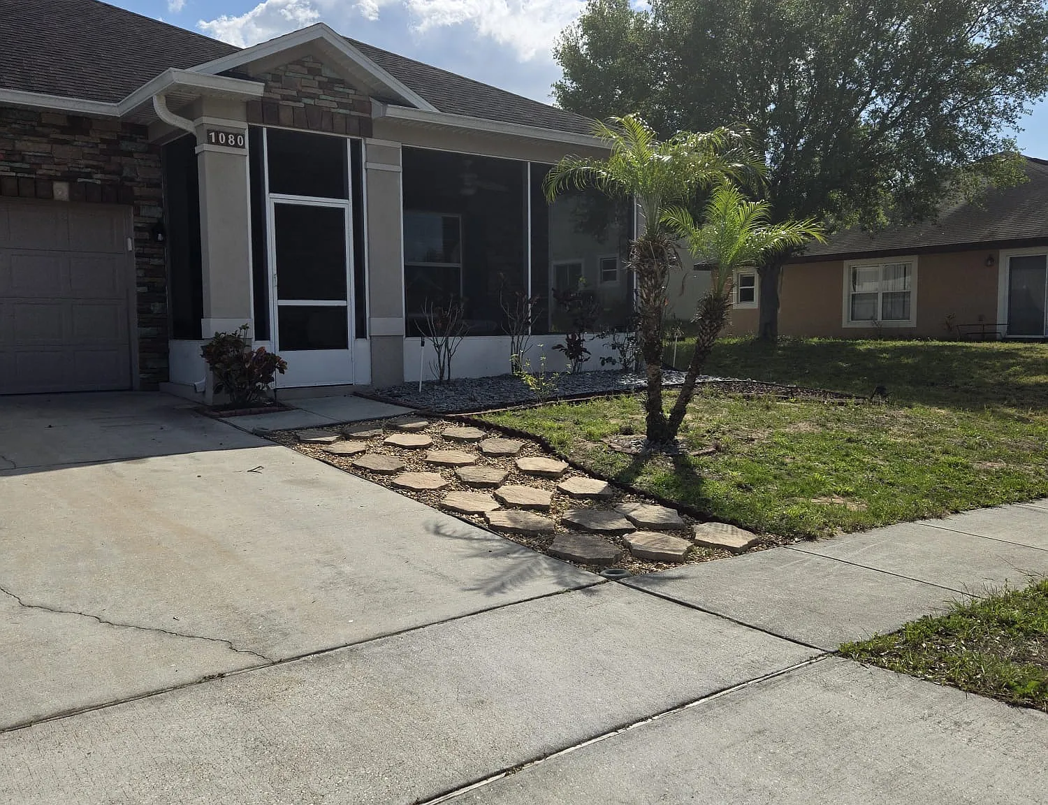 3 bed, 1445 sqft, $1,900 — Photo 2