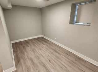 3611 N Greenview Ave #TOP, Chicago, IL 60613