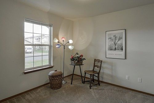 5th image of 20502 5th Avenue Ct E