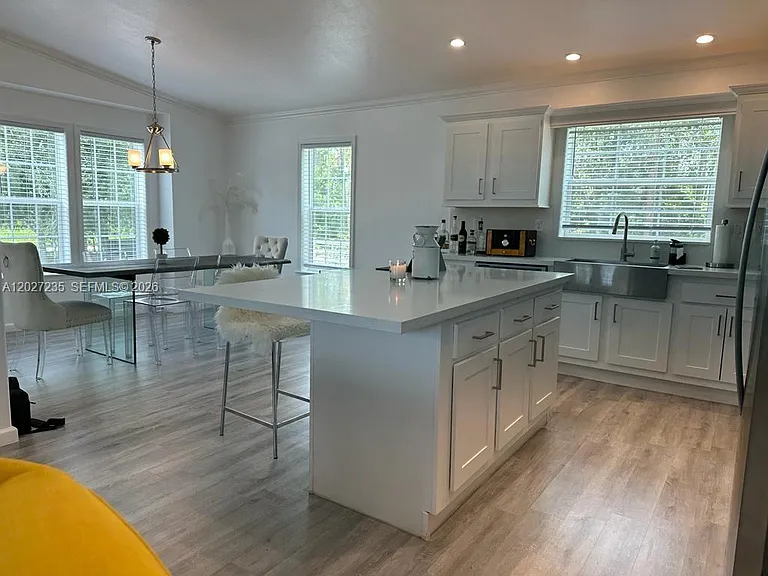 725 N Willow St — Photo 16