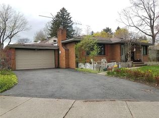 117 Longcroft Rd, Rochester, NY 14609