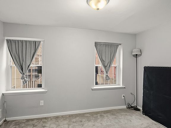 5th image of 636 Portland St #1