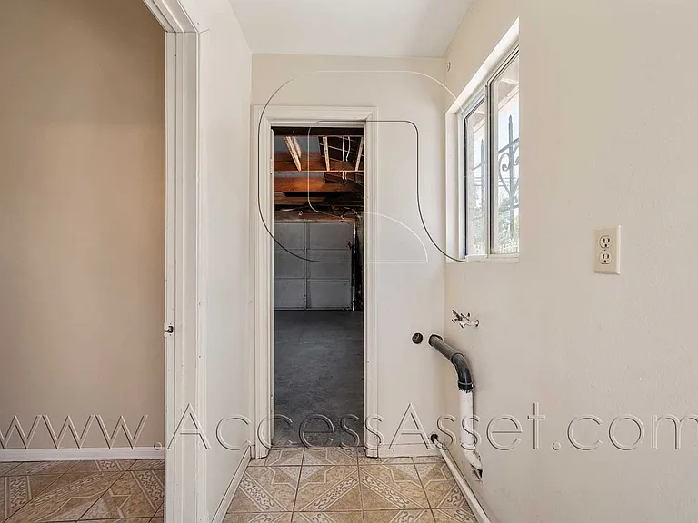 23865 Goetz Dr — Photo 13