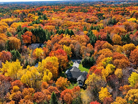 3rd image of 23 Fall Ridge Road