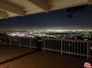 2050 Cyprean Dr, Los Angeles, CA 90046