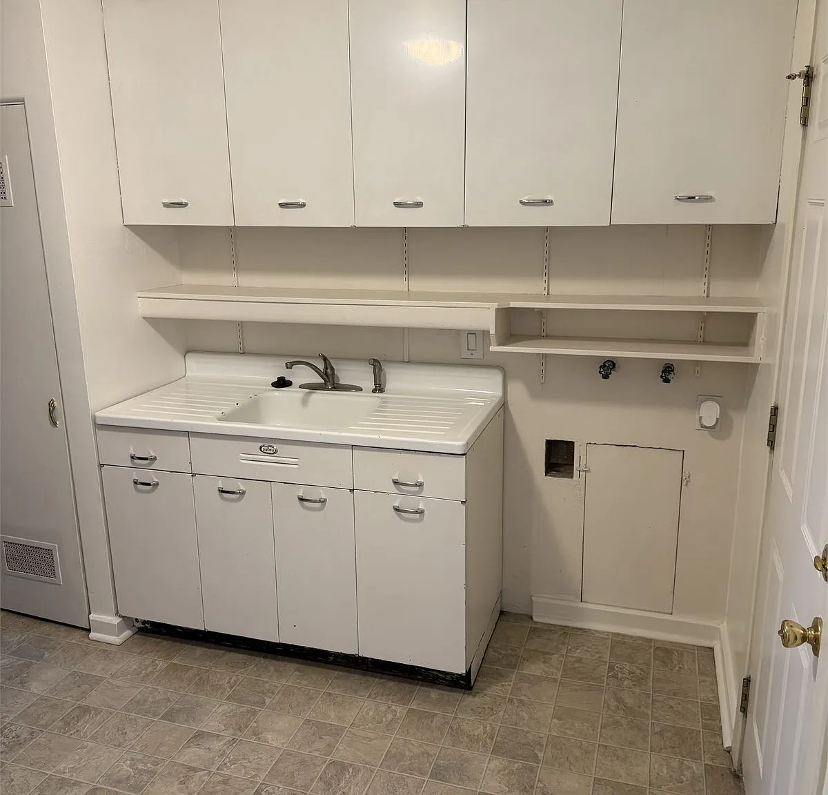 2 bed, 776 sqft, $1,200 — Photo 4