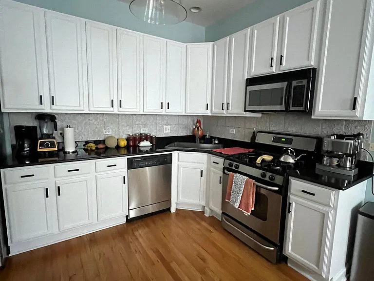 129 S Oakley Blvd #1 — Photo 3