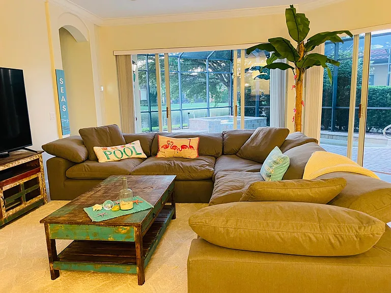 Spacious brand new sectional