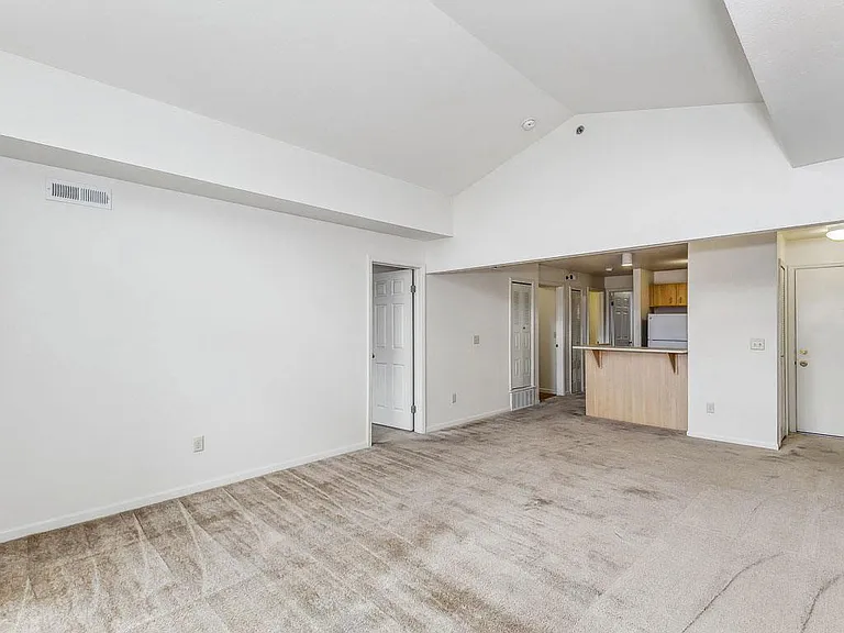 Limestone Creek Apartment Homes — Photo 58
