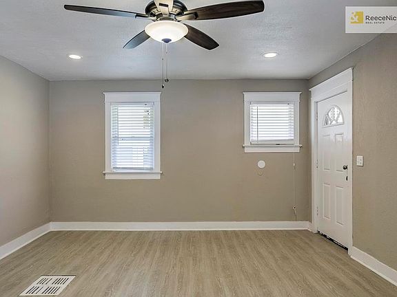 4th image of 4115 Woodland Ave