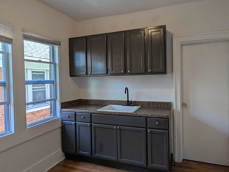 3258 Calvert St — Photo 5