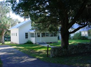 6007 Riverside Dr, Yankeetown, FL 34498