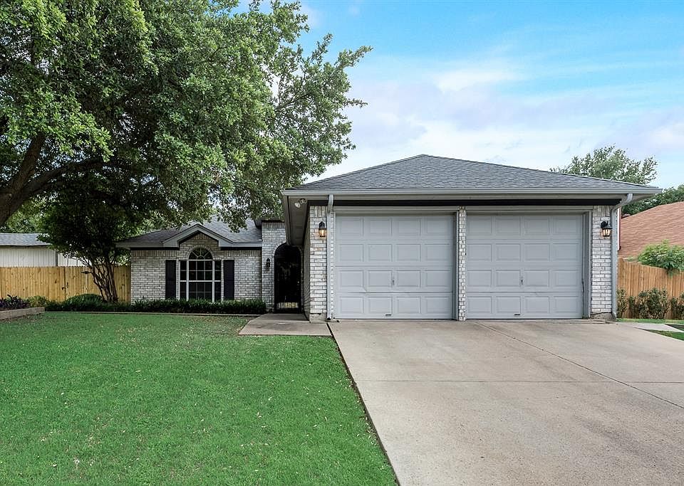 1st image of 10401 Bing Dr