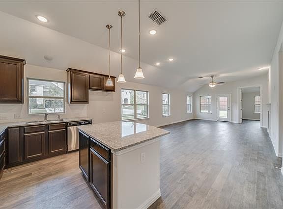 4th image of 13708 Mammoth Cave Ln