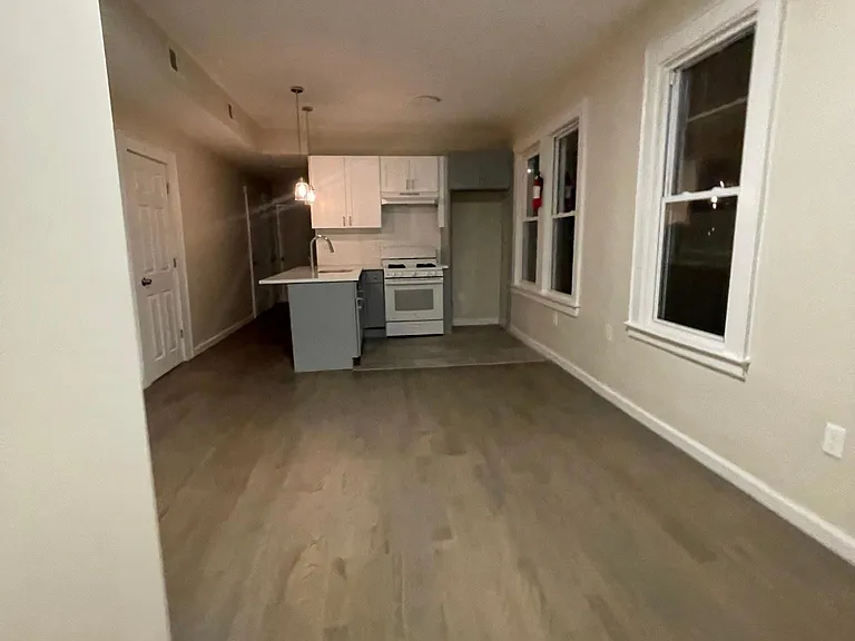 849 S 19th St #1R — Photo 8